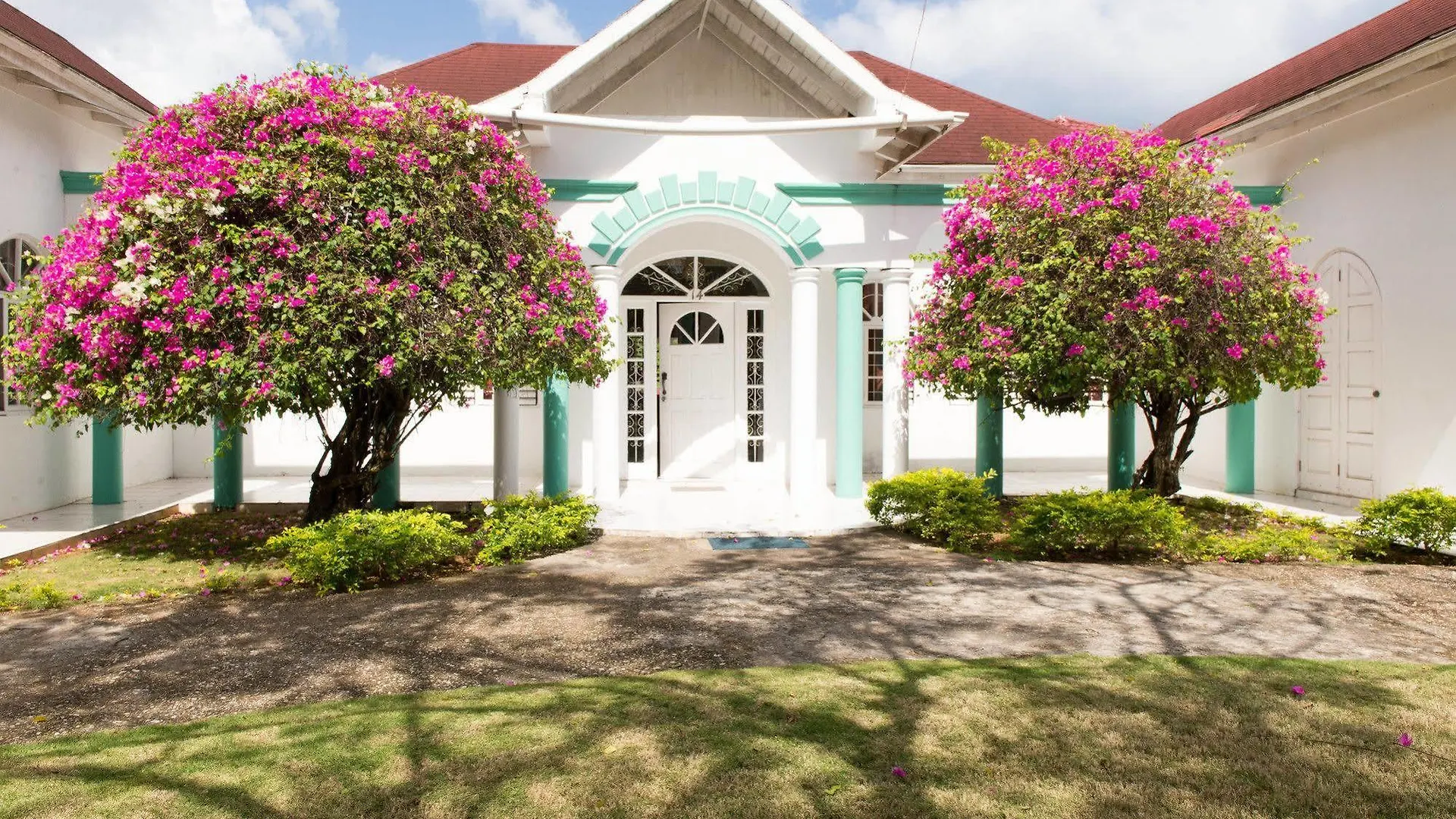 Diamond Villas And Suites location